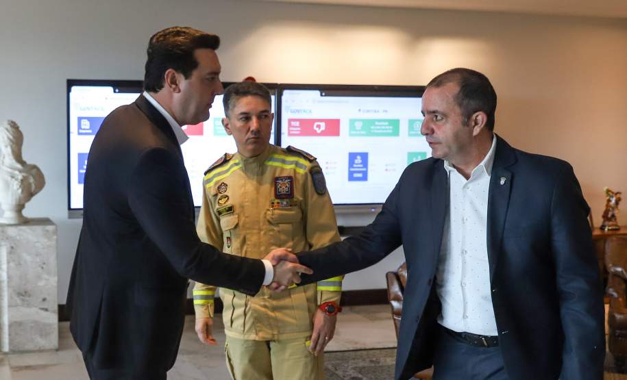 Governador anuncia medidas para apoiar cidades e empresas atingidas pelas chuvas