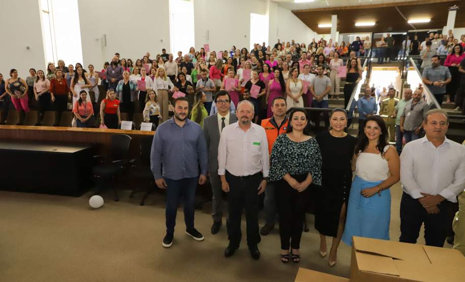 Campanha Paraná Piá distribui brinquedos a crianças dos 399 municípios do Estado