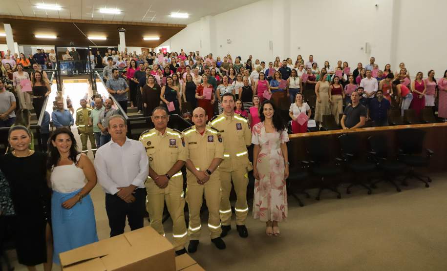 Campanha Paraná Piá distribui brinquedos a crianças dos 399 municípios do Estado