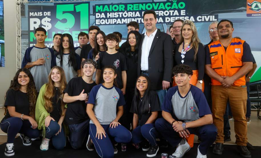 Governador entrega R$ 52 milhões em veículos e equipamentos à Defesa Civil