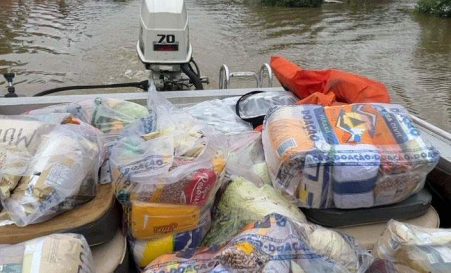 Estado mobiliza doação de 8 toneladas de frango por cooperativas; Defesa Civil entrega cestas básicas