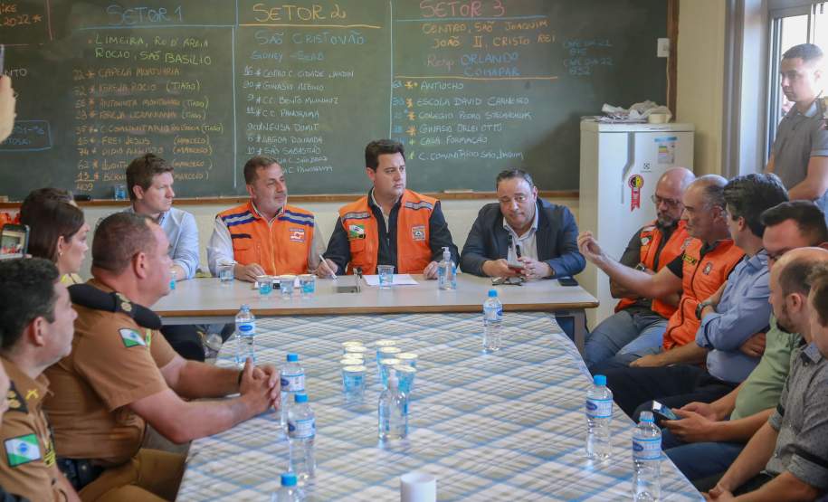 Em União da Vitória, governador Ratinho Junior anuncia pacote para auxílio às vítimas de enchentes