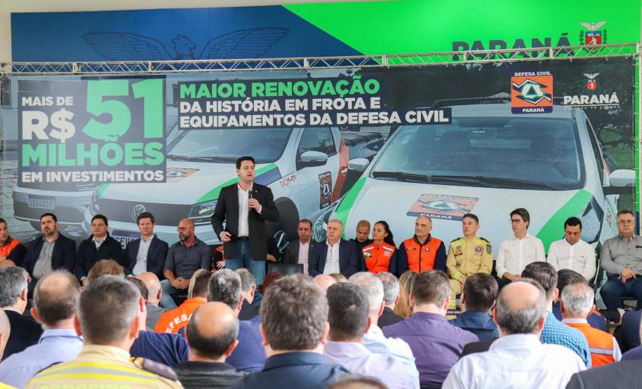 Governador entrega R$ 52 milhões em veículos e equipamentos à Defesa Civil