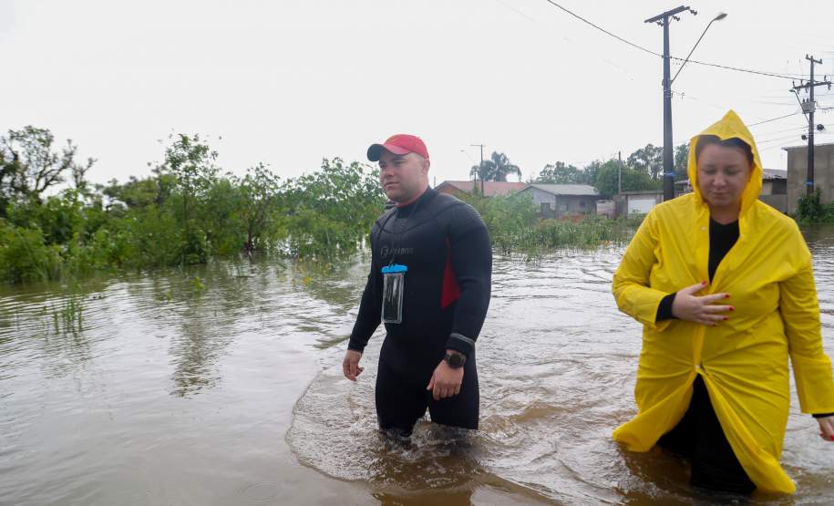 Estado auxilia nos atendimentos a famílias ilhadas em São Mateus do Sul