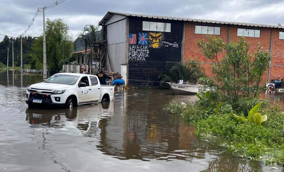Paraná tem 13 municípios em situação de emergência e Estado atende famílias afetadas