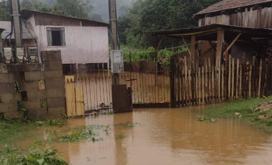 Novo boletim da Defesa Civil aponta 28 mil pessoas atingidas pelas chuvas no Paraná