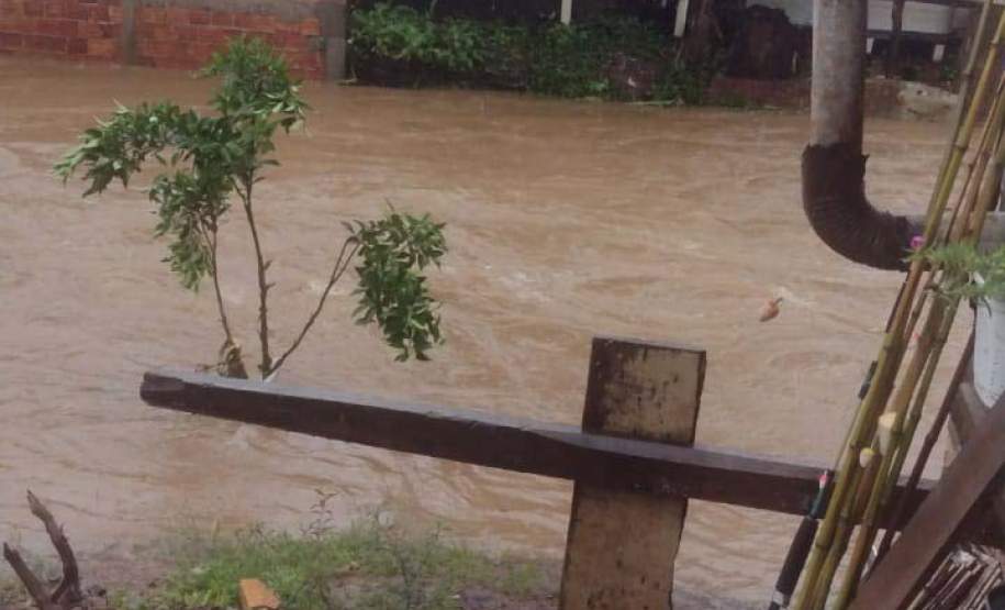 Novo boletim da Defesa Civil aponta 28 mil pessoas atingidas pelas chuvas no Paraná