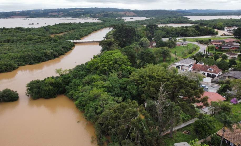 Paraná tem 13 municípios em situação de emergência e Estado atende famílias afetadas
