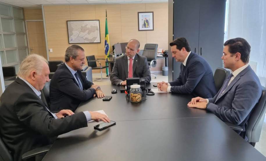 Em Brasília, governador busca apoio para reforçar atendimento aos afetados pelas chuvas