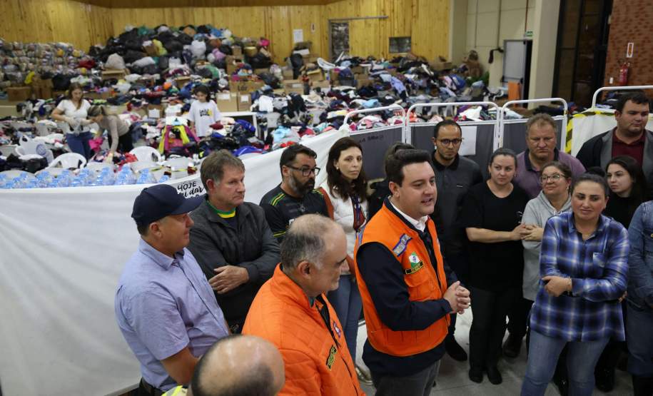 Governador visita São Mateus do Sul, uma das cidades mais afetadas pelas chuvas