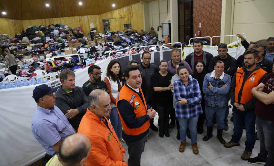 Governador visita São Mateus do Sul, uma das cidades mais afetadas pelas chuvas