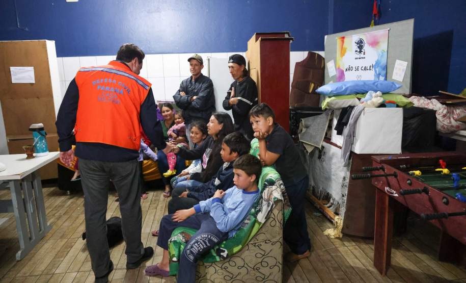 Governador visita São Mateus do Sul, uma das cidades mais afetadas pelas chuvas