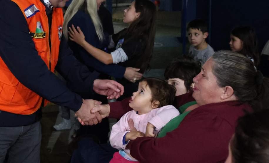 Governador visita São Mateus do Sul, uma das cidades mais afetadas pelas chuvas