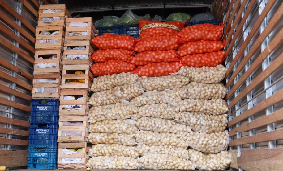 Ceasa-PR envia mais de 25 toneladas de alimentos para cidades afetadas pelas chuvas