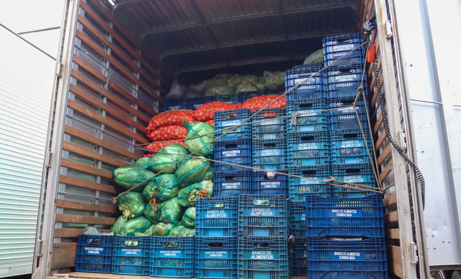 Ceasa-PR envia mais de 25 toneladas de alimentos para cidades afetadas pelas chuvas