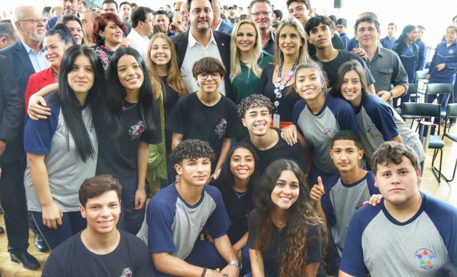 Governador entrega R$ 52 milhões em veículos e equipamentos à Defesa Civil