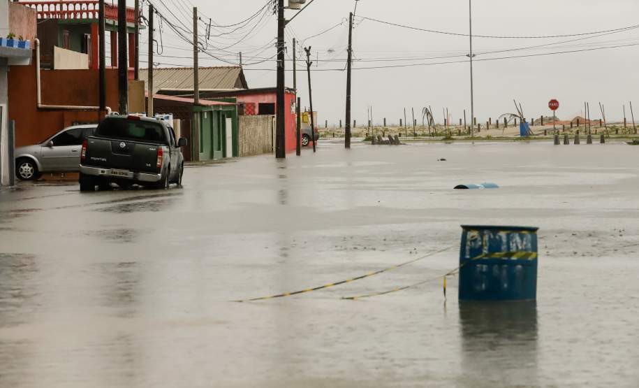 ruas alagadas beiramar