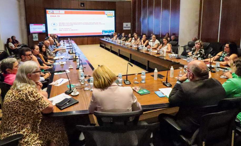 Comitê da dengue do Paraná convoca população para participar do Dia D neste sábado