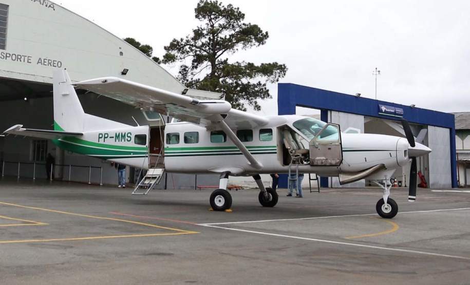 Aviões do Paraná levam veterinários, medicamentos e internet ao Rio Grande do Sul