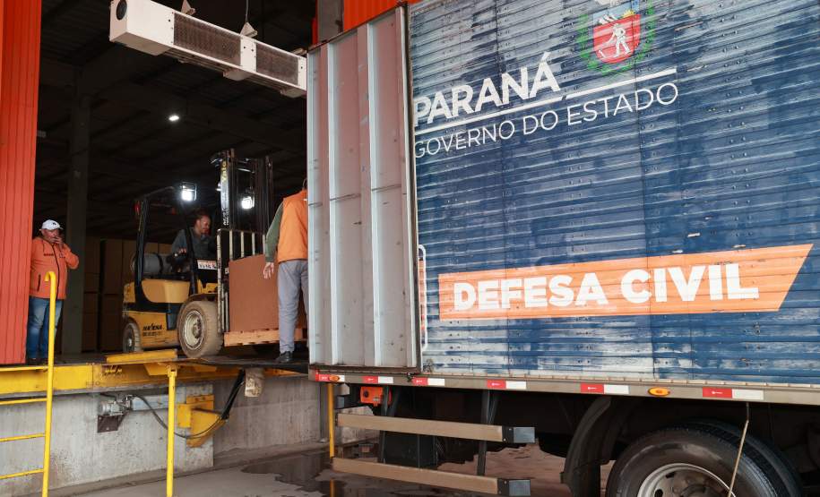 Paraná supera obstáculos para realizar entrega de donativos ao Rio Grande do Sul
