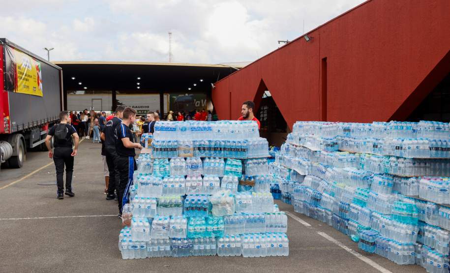 Paraná chega a 3,3 mil toneladas de doações arrecadadas para o Rio Grande do Sul