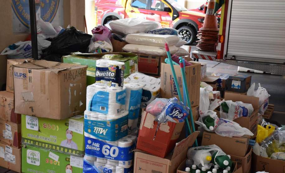 Paraná enviará alimentos, 144 mil copos de água da Sanepar e colchões ao Rio Grande do Sul