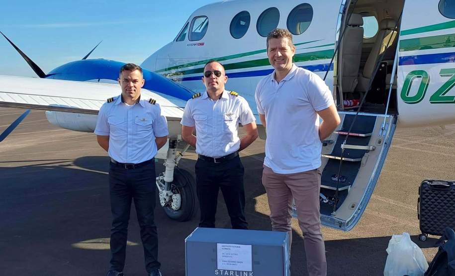 Aviões do Paraná levam veterinários, medicamentos e internet ao Rio Grande do Sul