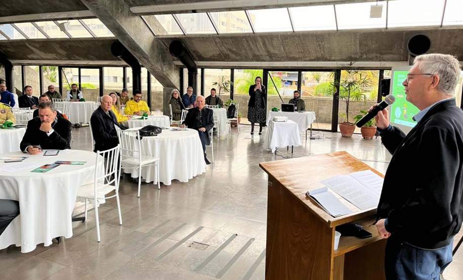 Com novo mascote, Paraná inicia campanha de prevenção de incêndios florestais