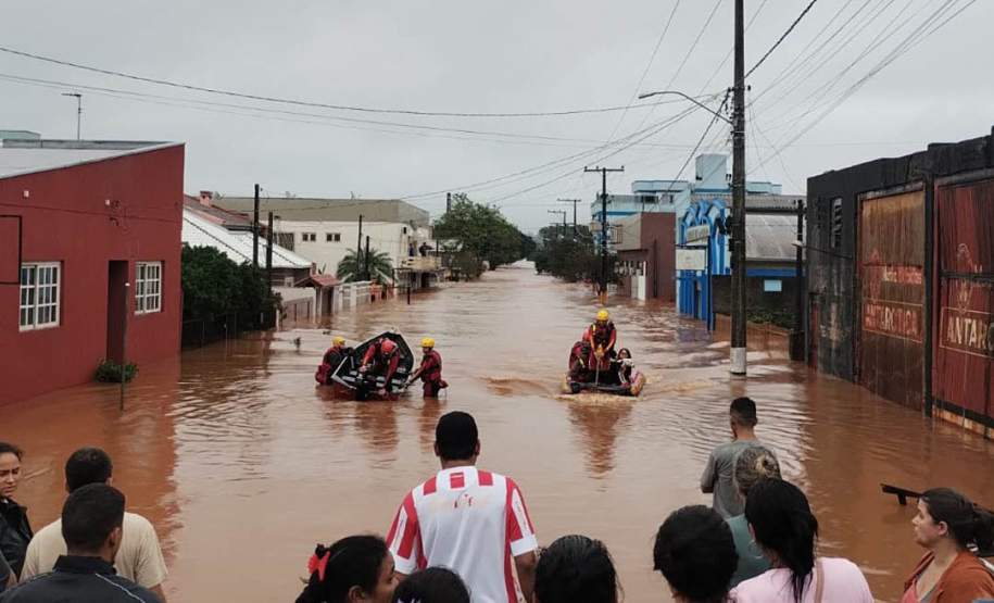O que fazer em desastres? Defesa Civil orienta população sobre antes, durante e depois