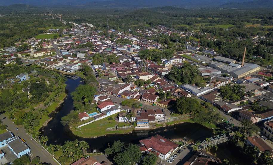 Dois municípios do Paraná vão participar de teste de alerta de celular contra desastres dia 20