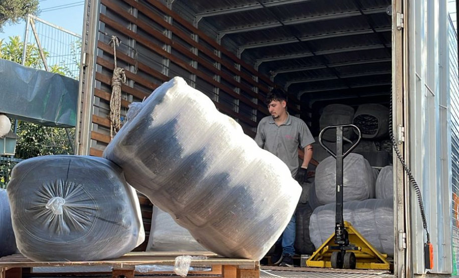 Aquece Paraná recebe doação de 4 mil cobertores das Lojas Daju