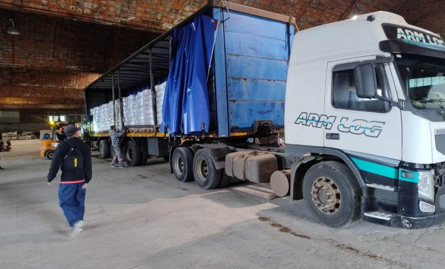 Paraná envia 10 mil cestas básicas às famílias gaúchas impactadas pela enchente