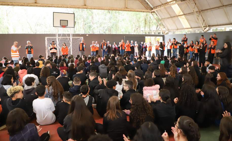 Estado capacita 5,8 mil servidores da educação para atuar como brigadistas