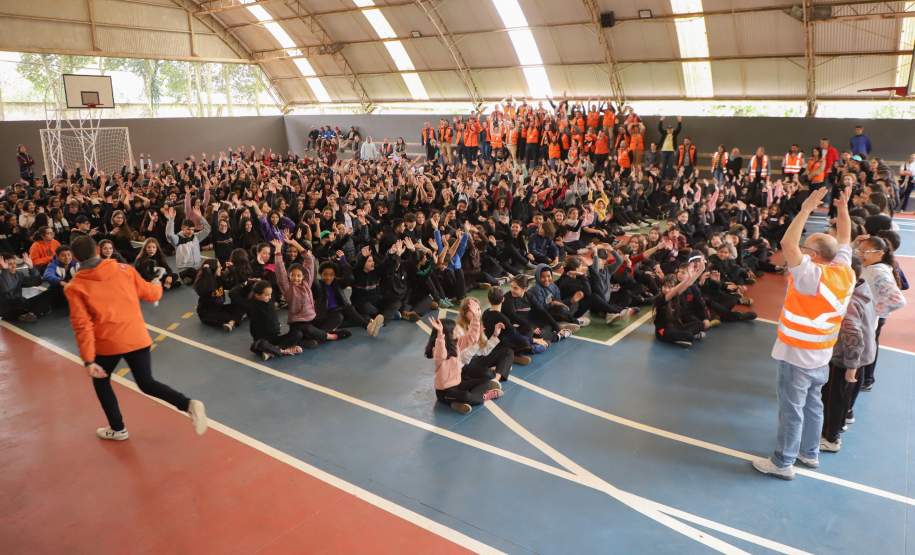 Estado capacita 5,8 mil servidores da educação para atuar como brigadistas