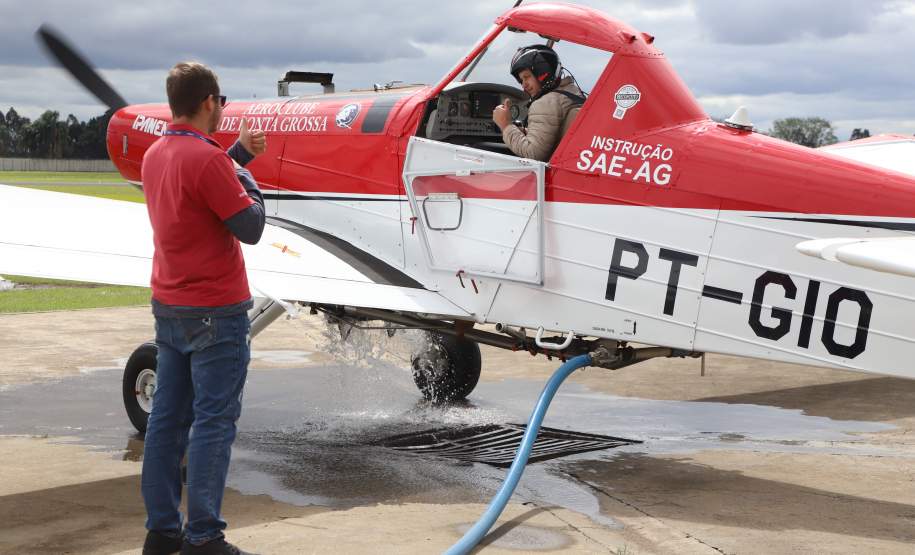 Governo do Paraná contrata aviões para reforçar combate a incêndios florestais