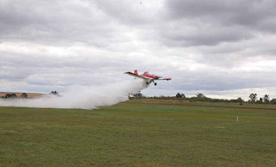 Governo do Paraná contrata aviões para reforçar combate a incêndios florestais
