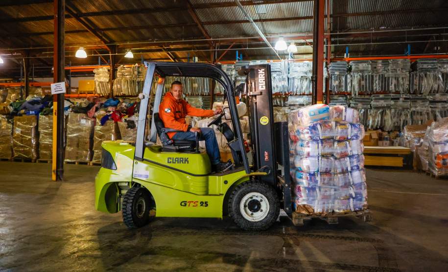 Defesa Civil envia ajuda humanitária para Dois Vizinhos após estragos do granizo