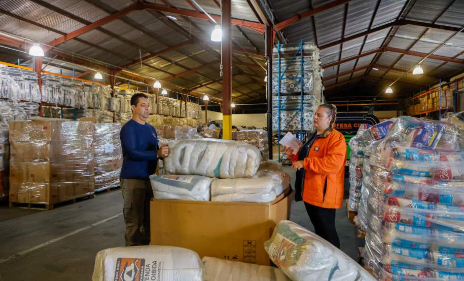 Defesa Civil envia ajuda humanitária para Dois Vizinhos após estragos do granizo