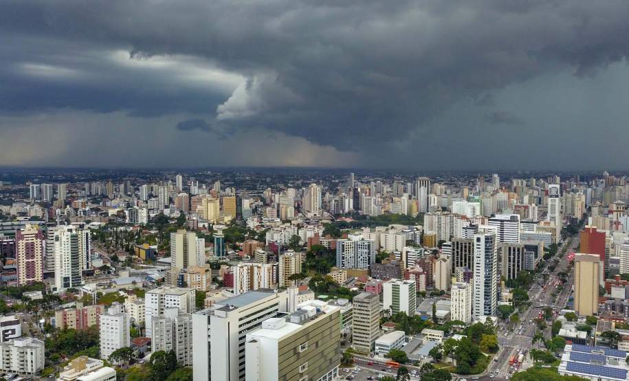 Com sistema robusto, Defesa Civil já fez 543 alertas de situações de risco em 2024