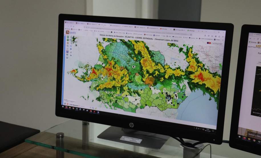 Chuvas ultrapassam 100 mm em várias cidades no sábado e Defesa Civil registra ocorrências