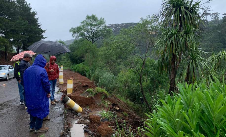 Pós-chuvas: equipes da Defesa Civil e IAT vistoriam pontos críticos em General Carneiro