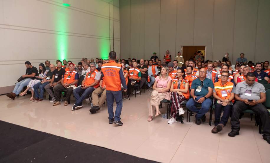 Defesa Civil prepara coordenadores municipais para enfrentar desastres no Paraná