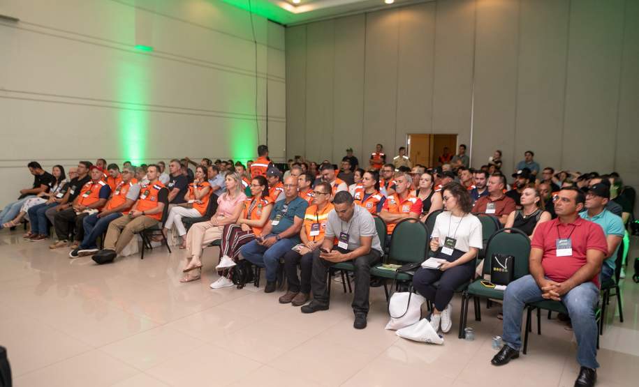 Defesa Civil prepara coordenadores municipais para enfrentar desastres no Paraná