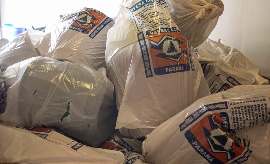 Após chuvas, Defesa Civil estadual envia material para apoio a Morretes e Antonina