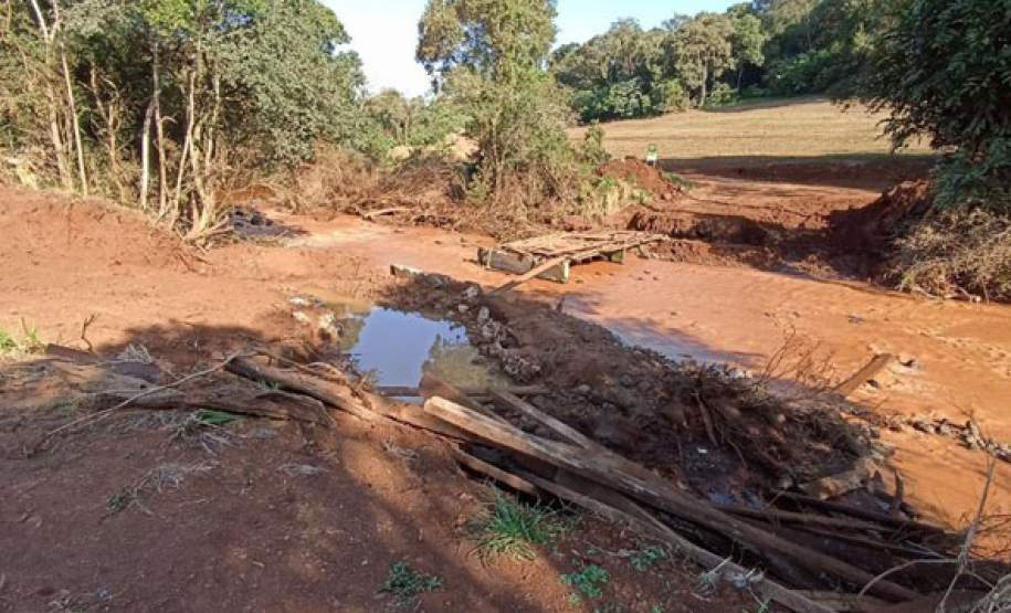 Com orientação e auxílio da Defesa Civil Estadual, Dois Vizinhos reconstrói seis pontes