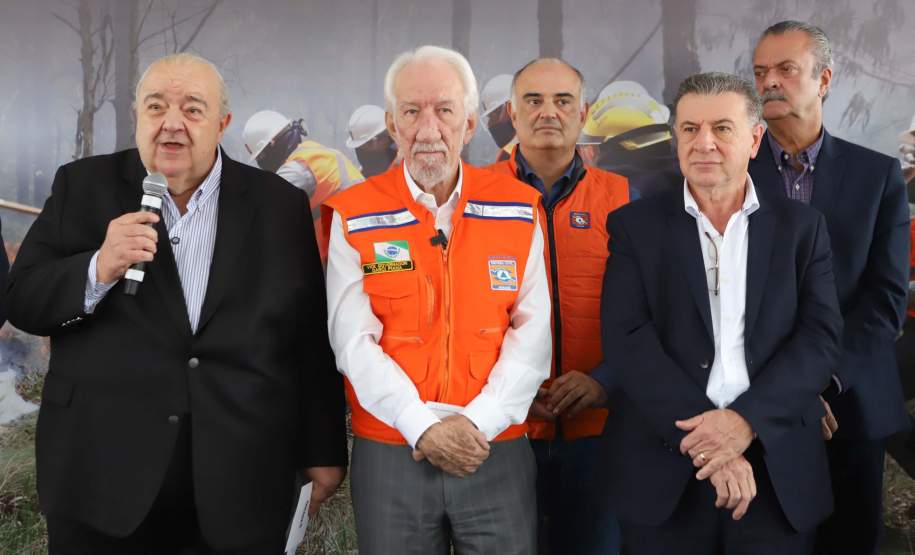 Resposta rápida: Estado entrega equipamentos a 100 municípios para combate a incêndios