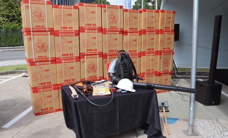 Resposta rápida: Estado entrega equipamentos a 100 municípios para combate a incêndios