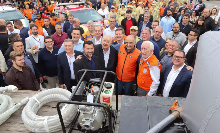 Resposta rápida: Estado entrega equipamentos a 100 municípios para combate a incêndios