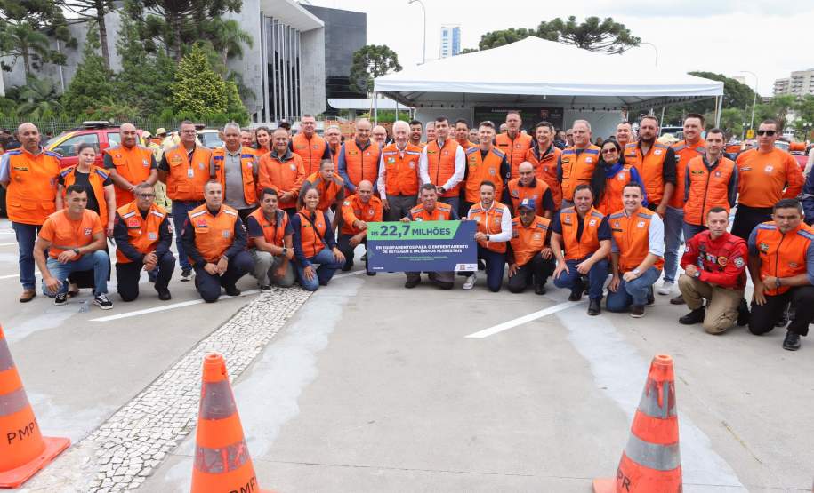 Resposta rápida: Estado entrega equipamentos a 100 municípios para combate a incêndios
