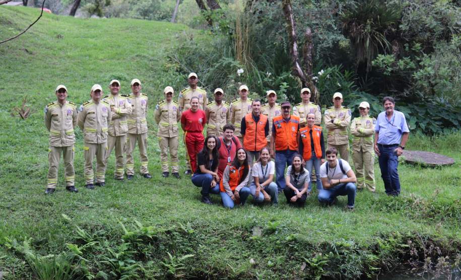 Técnicos Defesa Civil, IAT e Amep vão a campo avaliar condições geológicas na RMC